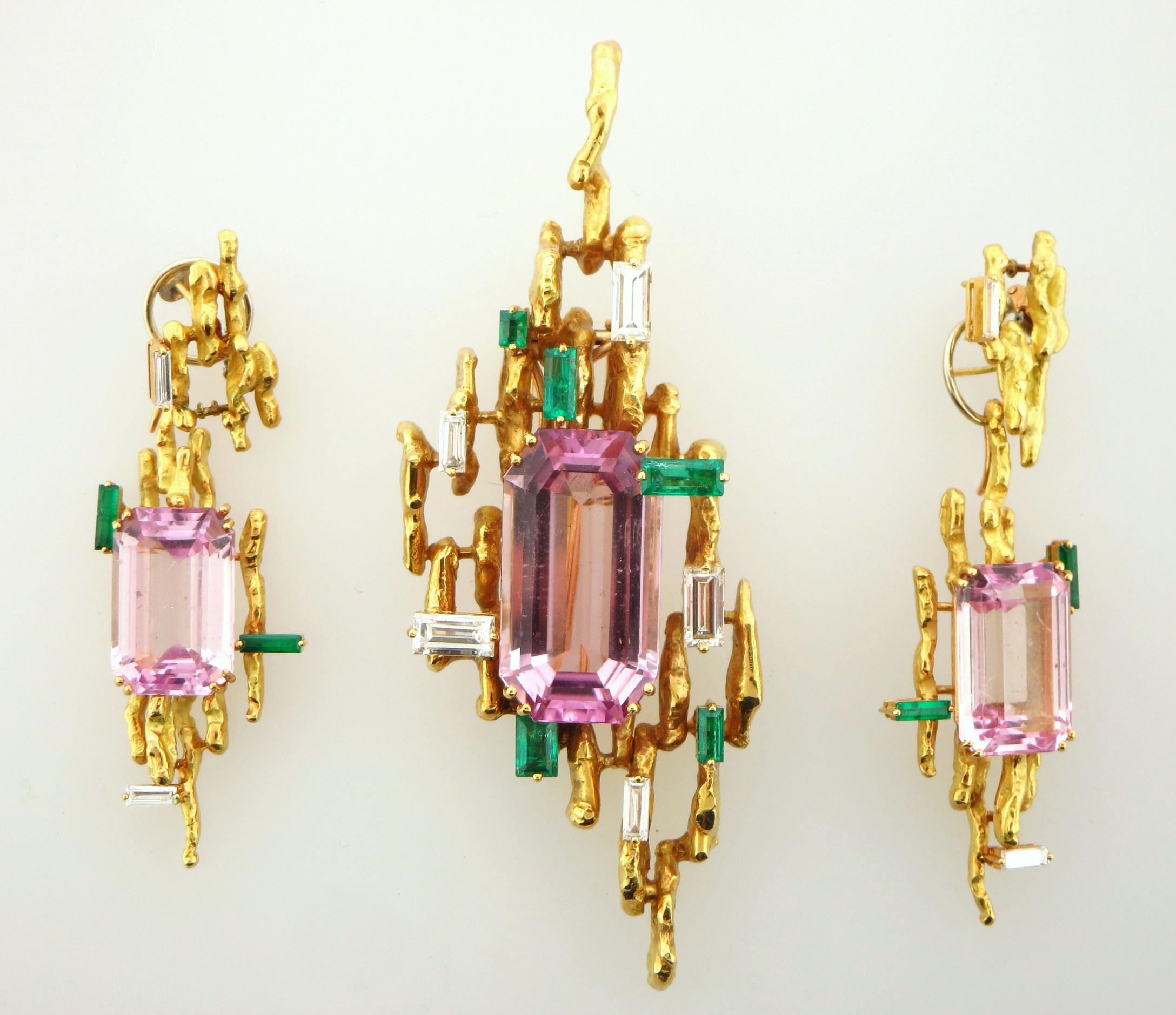 Chaumet Diamond, Emerald & Kunzite Pin & Earrings. Sold For A Combined Price Of $10,375