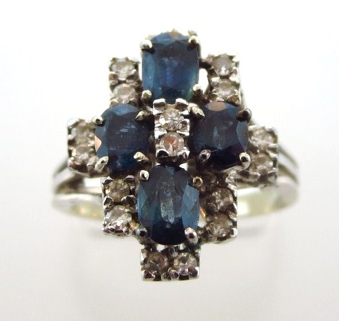 325 Sapphire.Diamond.Ring