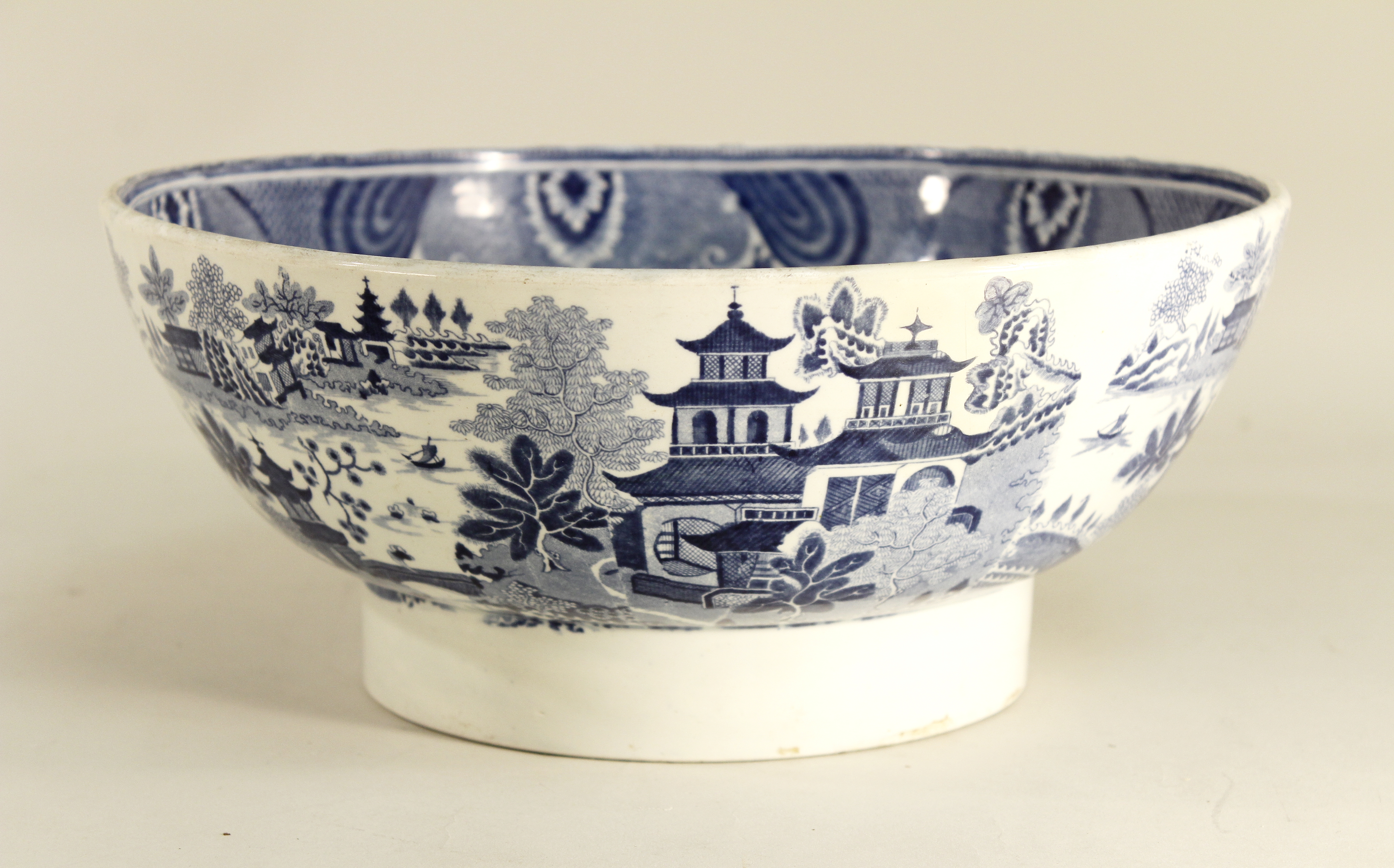 The September Discovery Sale – Featuring Antiques, Furniture, Decorations & Fine Art. 19th C. Pearlware Blue & White Transfer Decorated Bowl